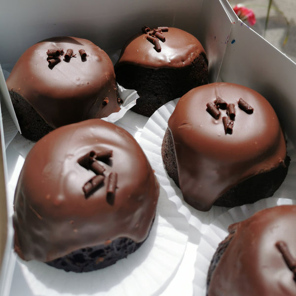 6 Mini Vegan Chocolate Cakes